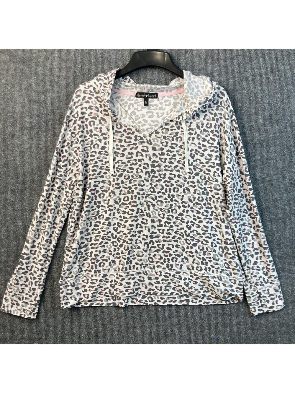 Derek Heart Womens Size Large Pink Gray Cheetah Long Sleeve Hoodie Shirt EUC